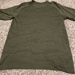 Men’s lululemon Metal vent tech short sleeve